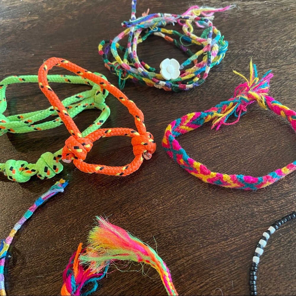 Collection of 90s Friendship Bracelets and Anklets - Picture 4 of 8